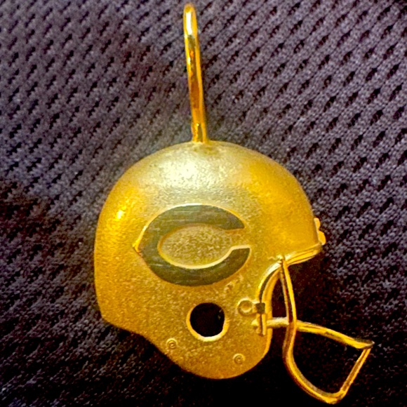14 k gold helmet charm Chicago Bears vintage!